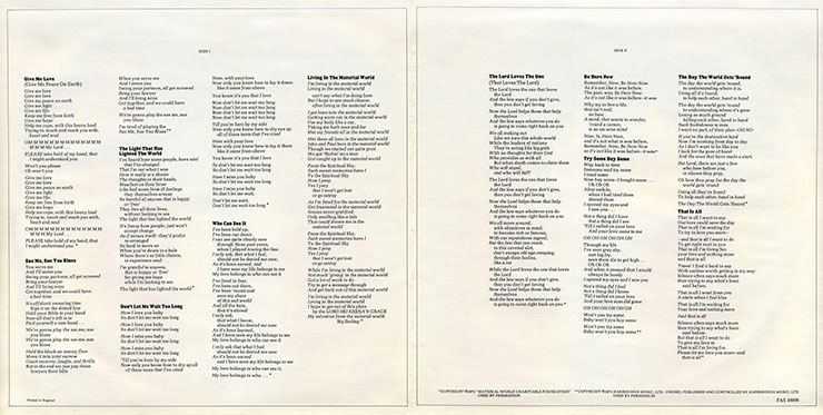 George Harrison - LIVING IN THE MATERIAL WORLD (Apple PAS 10006) – 4 page gatefold LP size insert, inside