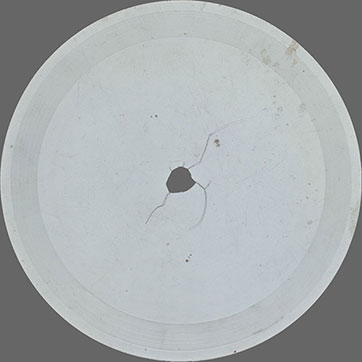 One-sided transparent flexible record with no images (front side) – односторонняя прозрачная гибкая пластинка без изображений (лицевая сторона)