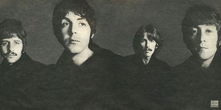 The Beatles - LOVE SONGS (Балкантон ВТА 1141/42) - gatefold sleeve (var. 2), inside (var. ROM.)